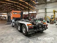 Vrachtwagen met containersysteem - afbeelding 12 van  16