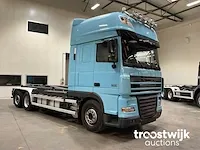 Vrachtwagen met containersysteem - afbeelding 18 van  24