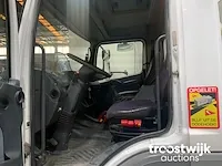 Vrachtwagen met hoogwerker - afbeelding 2 van  20