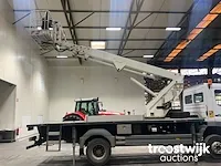 Vrachtwagen met hoogwerker - afbeelding 9 van  20