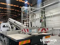 Vrachtwagen met hoogwerker - afbeelding 19 van  20