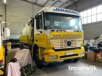 Vrachtwagen met ontstoppingsinstallatie - afbeelding 2 van  4