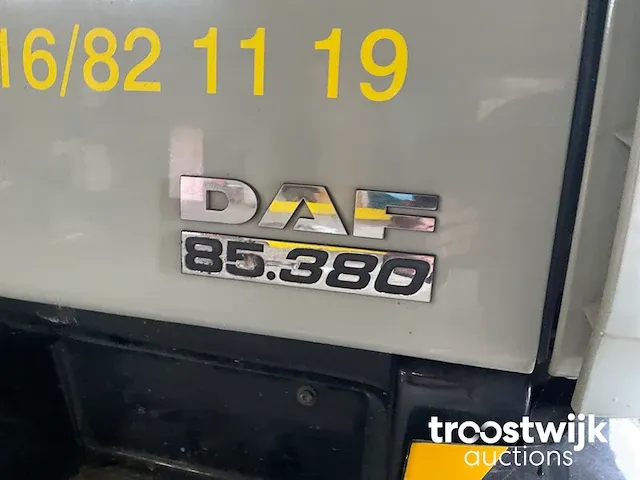 Vrachtwagen met ontstoppingsinstallatie - afbeelding 3 van  19