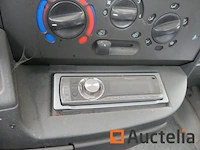 Vrachtwagen om aanhanger iveco 40c17t te trekken - afbeelding 2 van  31