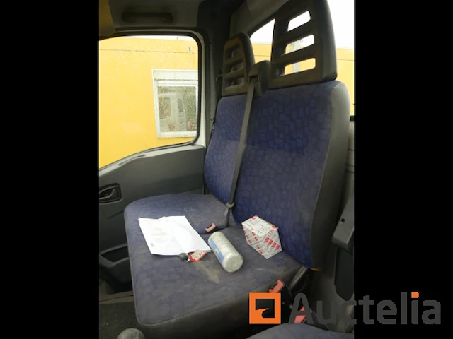 Vrachtwagen om aanhanger iveco 40c17t te trekken - afbeelding 5 van  31