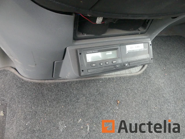 Vrachtwagen om aanhanger iveco 40c17t te trekken - afbeelding 7 van  31