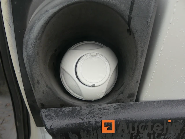 Vrachtwagen om aanhanger iveco 40c17t te trekken - afbeelding 8 van  31