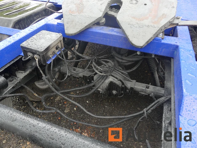 Vrachtwagen om aanhanger iveco 40c17t te trekken - afbeelding 11 van  31
