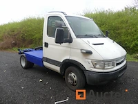 Vrachtwagen om aanhanger iveco 40c17t te trekken - afbeelding 1 van  31