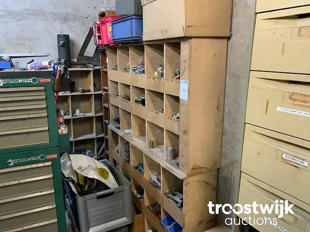 Vrachtwagen onderdelen - afbeelding 1 van  10