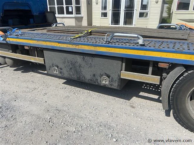 Vrachtwagen renault - afbeelding 2 van  15