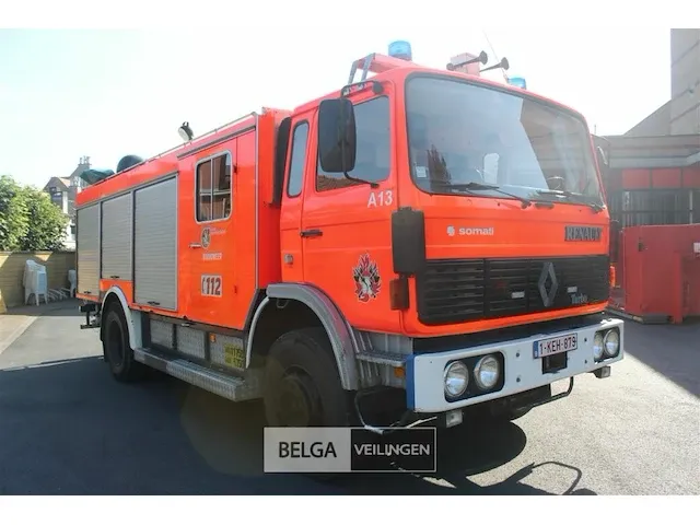 Vrachtwagen renault - afbeelding 1 van  32