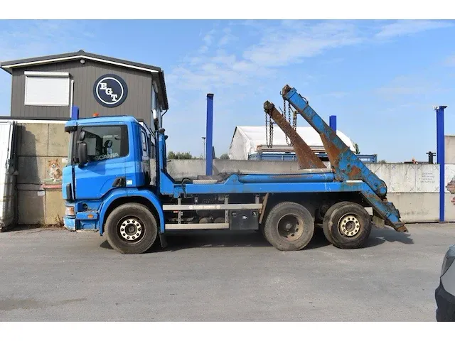 Vrachtwagen scania p114 diesel 2001 - afbeelding 1 van  1