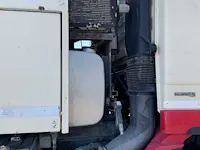 Vrachtwagen straatveger - afbeelding 20 van  28