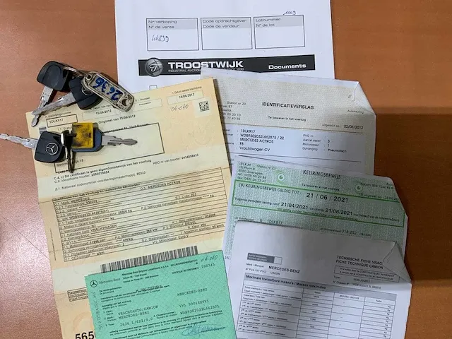 Vrachtwagen straatveger - afbeelding 21 van  28