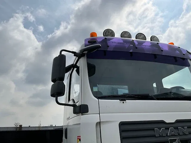 Vrachtwagen trekker man - afbeelding 4 van  66