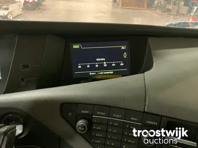 Vrachtwagen trekker - afbeelding 3 van  22
