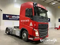 Vrachtwagen trekker - afbeelding 16 van  22