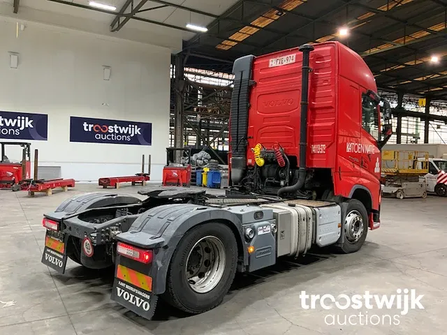 Vrachtwagen trekker - afbeelding 18 van  22