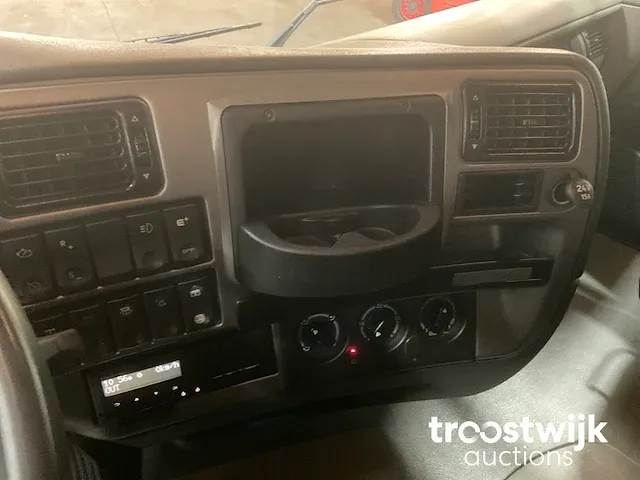 Vrachtwagen trekker - afbeelding 5 van  17