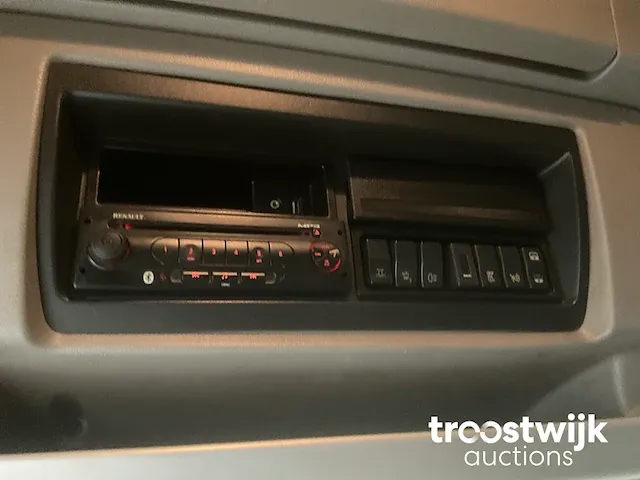 Vrachtwagen trekker - afbeelding 6 van  17