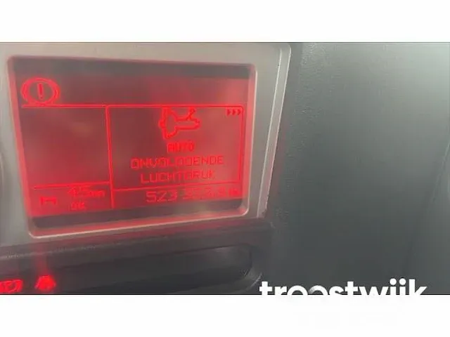 Vrachtwagen trekker - afbeelding 9 van  17