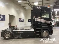 Vrachtwagen trekker - afbeelding 12 van  17