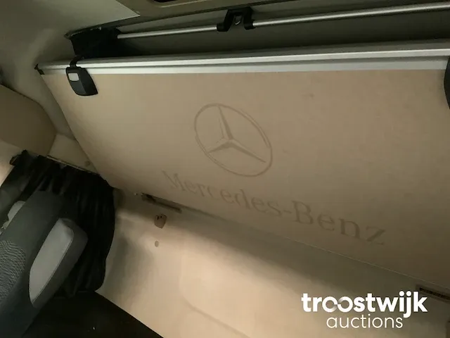 Vrachtwagen trekker - afbeelding 5 van  24