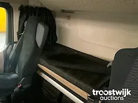 Vrachtwagen trekker - afbeelding 6 van  24