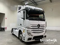 Vrachtwagen trekker - afbeelding 18 van  24