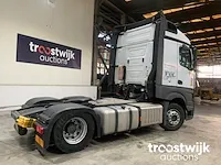 Vrachtwagen trekker - afbeelding 17 van  21