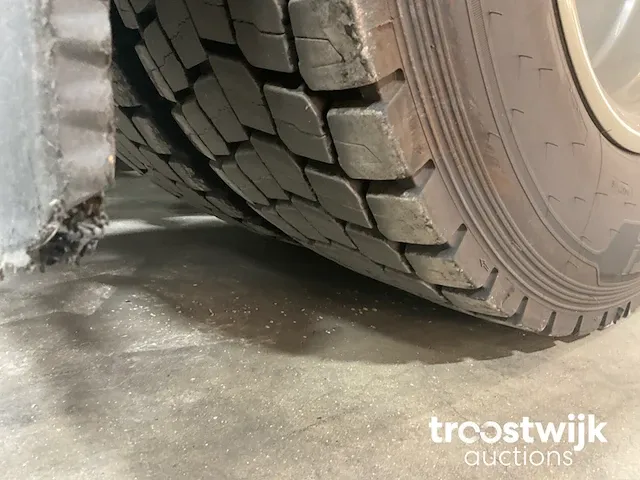 Vrachtwagen trekker - afbeelding 12 van  15