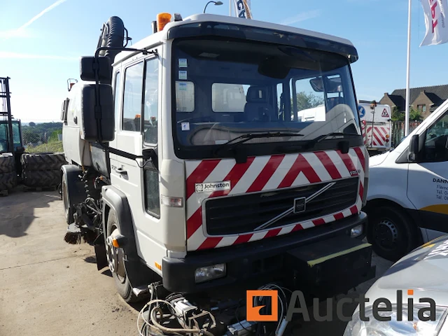 Vrachtwagen veegmachine volvo fl6h 11.99 (2005-91000) - afbeelding 2 van  30