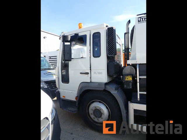 Vrachtwagen veegmachine volvo fl6h 11.99 (2005-91000) - afbeelding 4 van  30