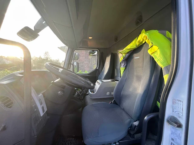Vrachtwagen volvo fl240, 2006 - afbeelding 23 van  23
