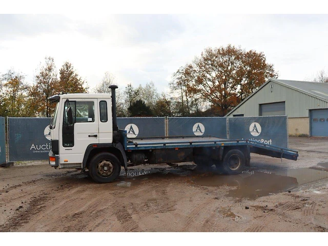 Vrachtwagen volvo fl613 diesel 174pk 1986 (marge) - afbeelding 1 van  1