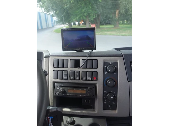 Vrachtwagen volvo - afbeelding 14 van  36