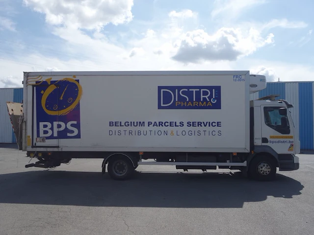 Vrachtwagen volvo - afbeelding 12 van  36