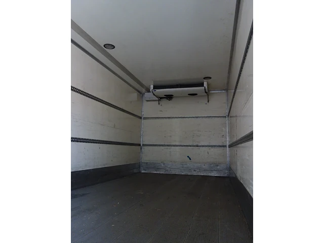 Vrachtwagen volvo - afbeelding 34 van  36