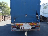 Vrachtwagen volvo - afbeelding 6 van  11