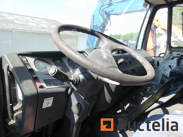 Vrachtwagen (voor onderdelen) man l2000 (2004-183.392 km) - afbeelding 3 van  21