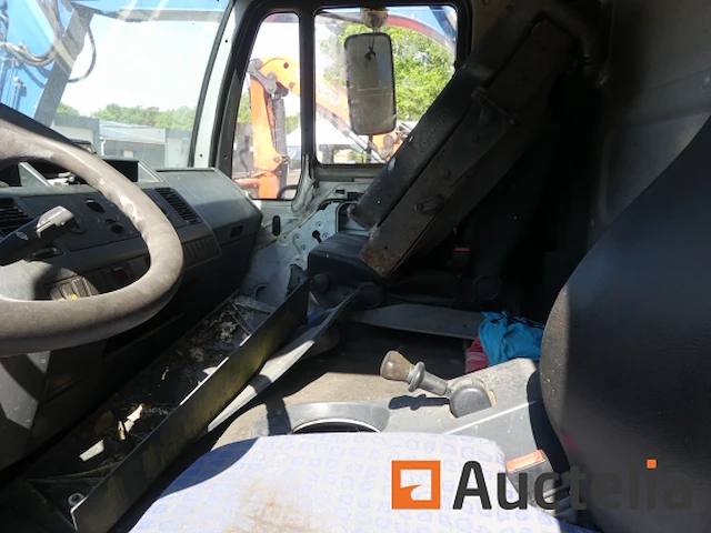Vrachtwagen (voor onderdelen) man l2000 (2004-183.392 km) - afbeelding 8 van  21