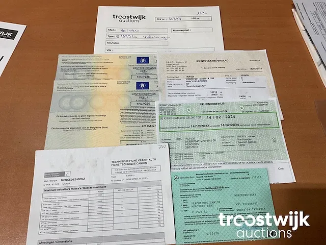 Vrachtwagen vuilnisophaling - afbeelding 10 van  18