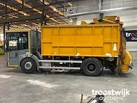Vrachtwagen vuilnisophaling - afbeelding 17 van  18