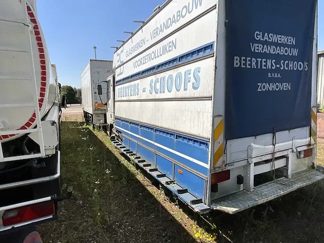 Vrachtwagen - afbeelding 3 van  21