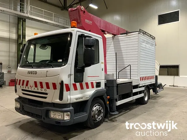 Vrachtwagen - afbeelding 1 van  17
