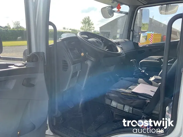 Vrachtwagen - afbeelding 2 van  20