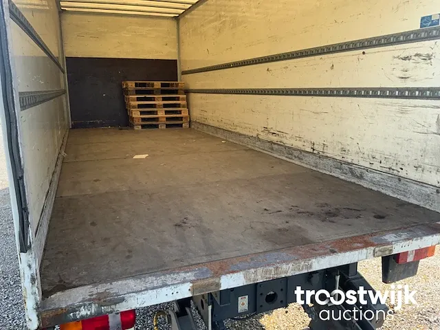 Vrachtwagen - afbeelding 9 van  20