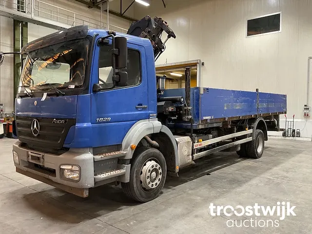 Vrachtwagen - afbeelding 1 van  11