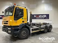 Vrachtwagen - afbeelding 1 van  19